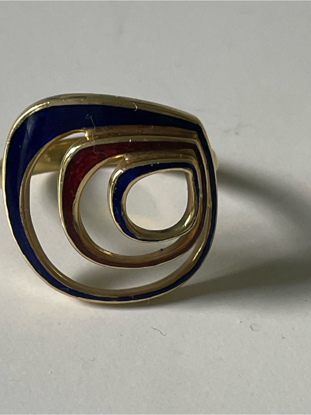 Gucci Gold-Tone Spiral Ring with Blue and Red Enamel